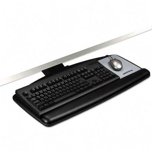 AKT70LE-B2 3M Positive Locking Keyboard Tray (Refurbished)