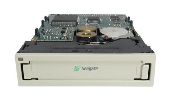 TST8000ES Seagate TapeStor 4GB(Native) / 8GB(Compressed) Travan-4 (TR-4) SCSI External Tape Drive